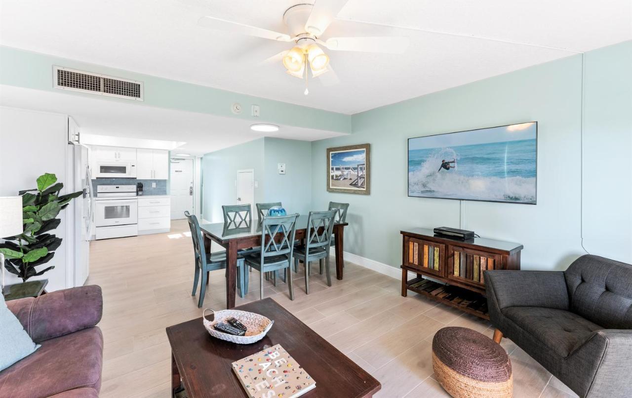Paradise Beach Club - Ground Floor & Townhouses Satellite Beach Bagian luar foto