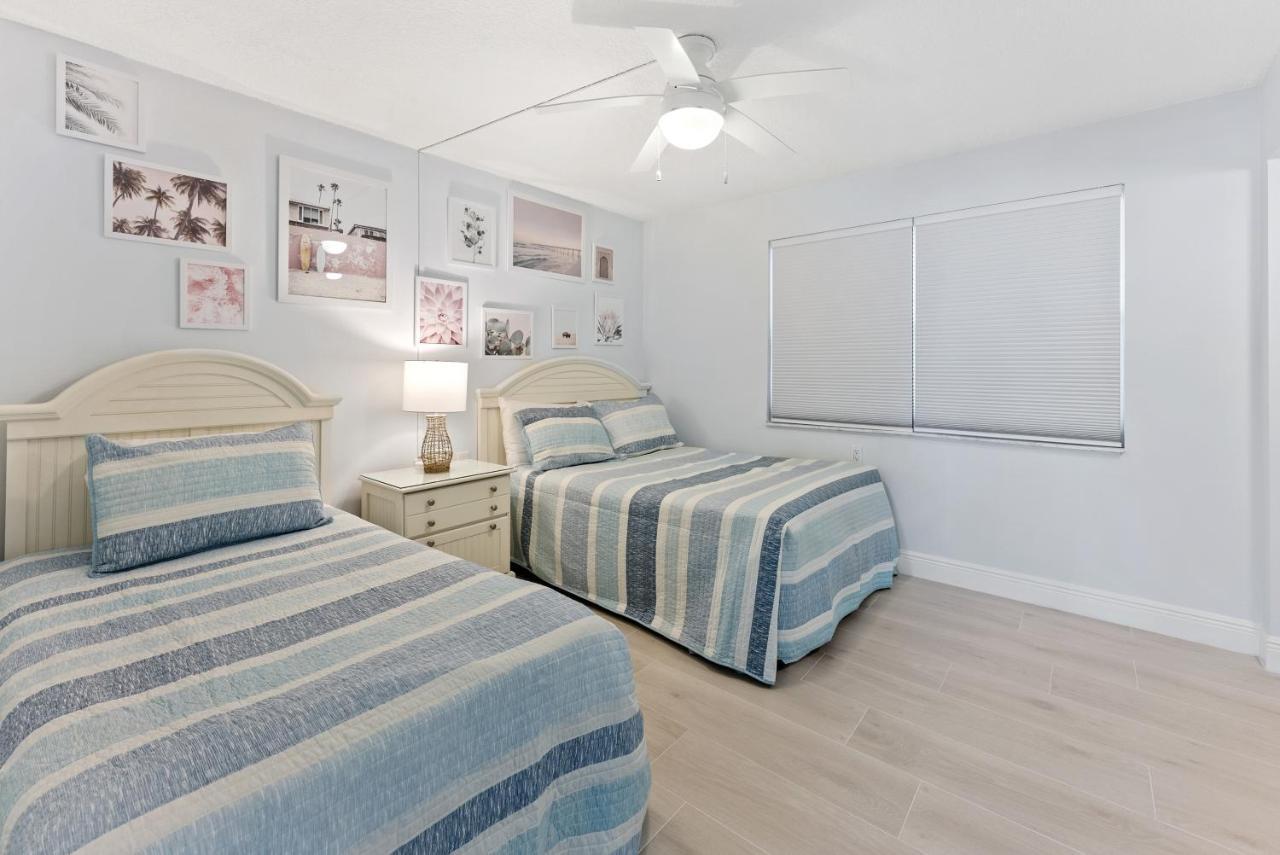 Paradise Beach Club - Ground Floor & Townhouses Satellite Beach Bagian luar foto