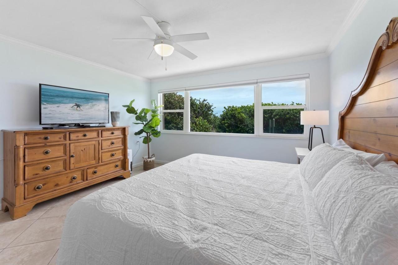 Paradise Beach Club - Ground Floor & Townhouses Satellite Beach Bagian luar foto