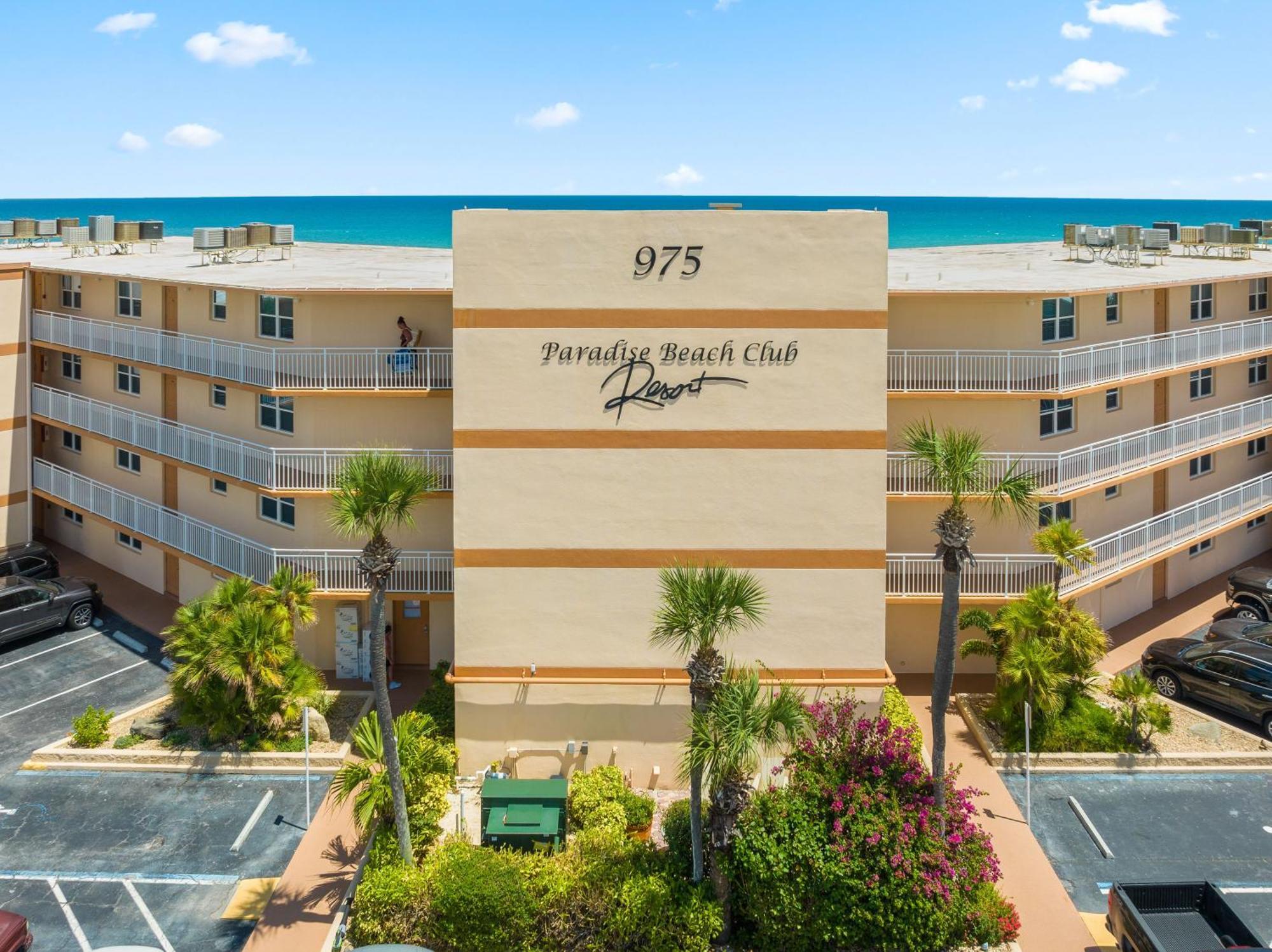 Paradise Beach Club - Ground Floor & Townhouses Satellite Beach Bagian luar foto
